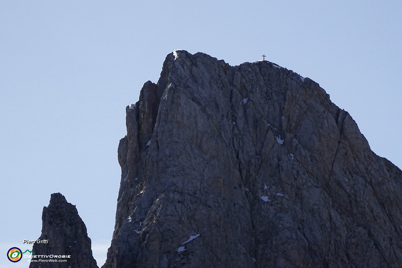 77 Zoom sulla cima del Cimon della Bagozza.JPG -                                